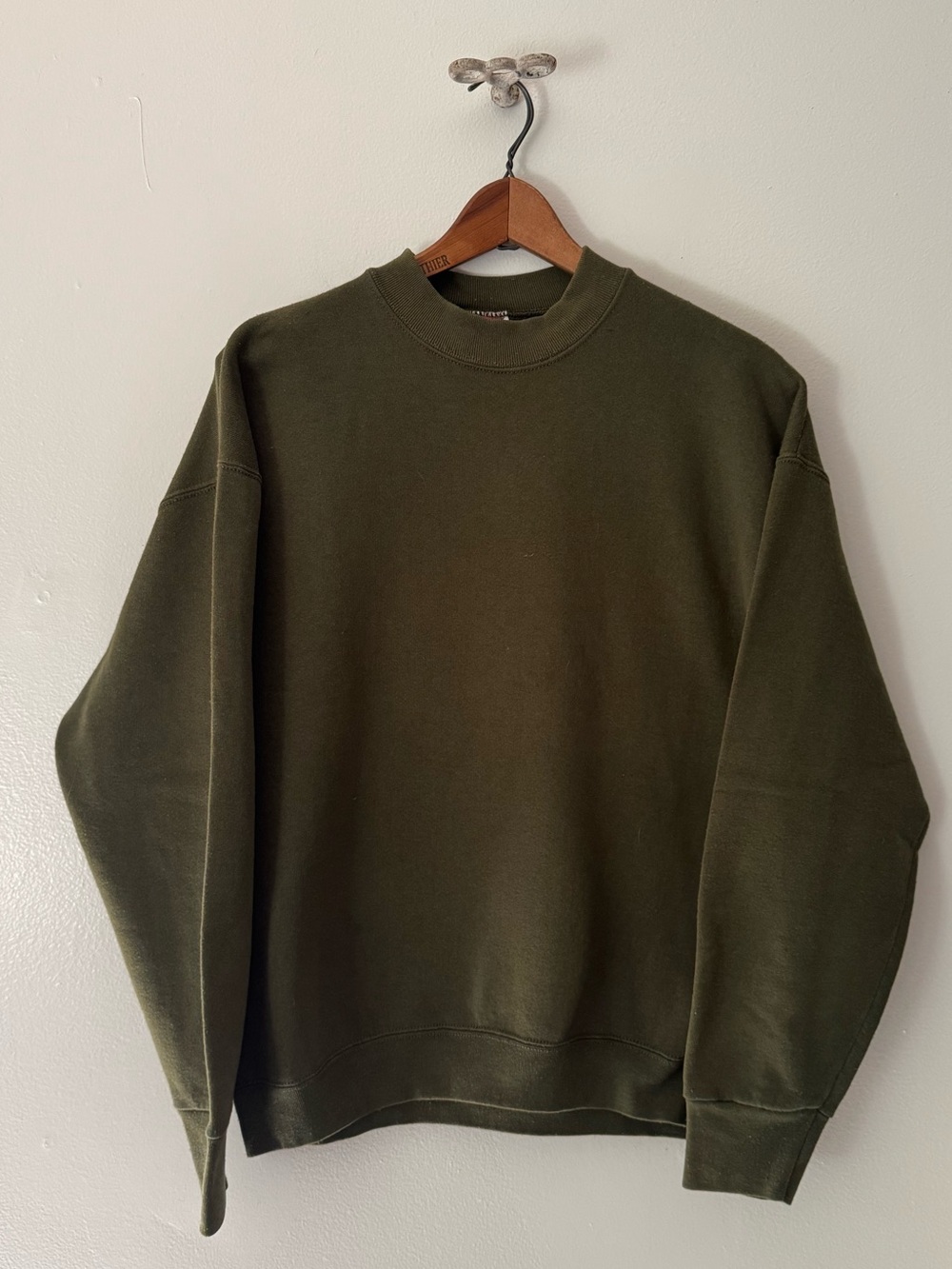90s Fruit of the Loom Olive Green Blank Crewneck Sweatshirt.